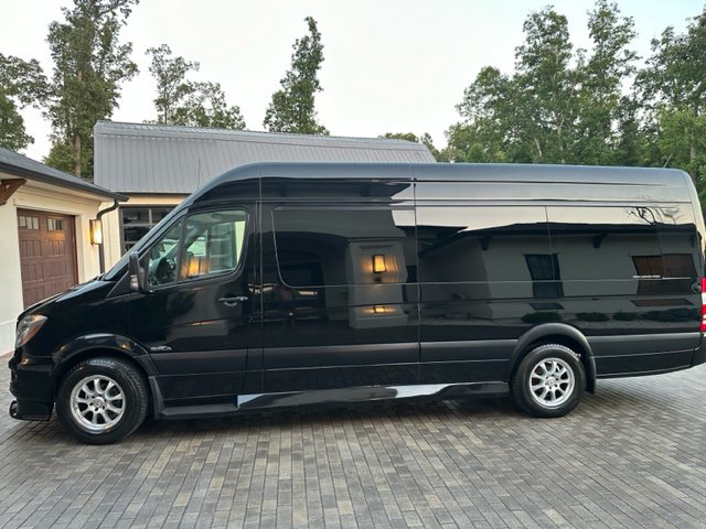 Used 2017 Mercedes-Benz Sprinter 2500 image 5