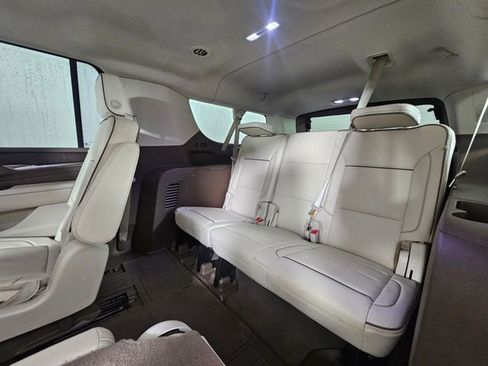 Used 2023 GMC Yukon XL Denali image 20