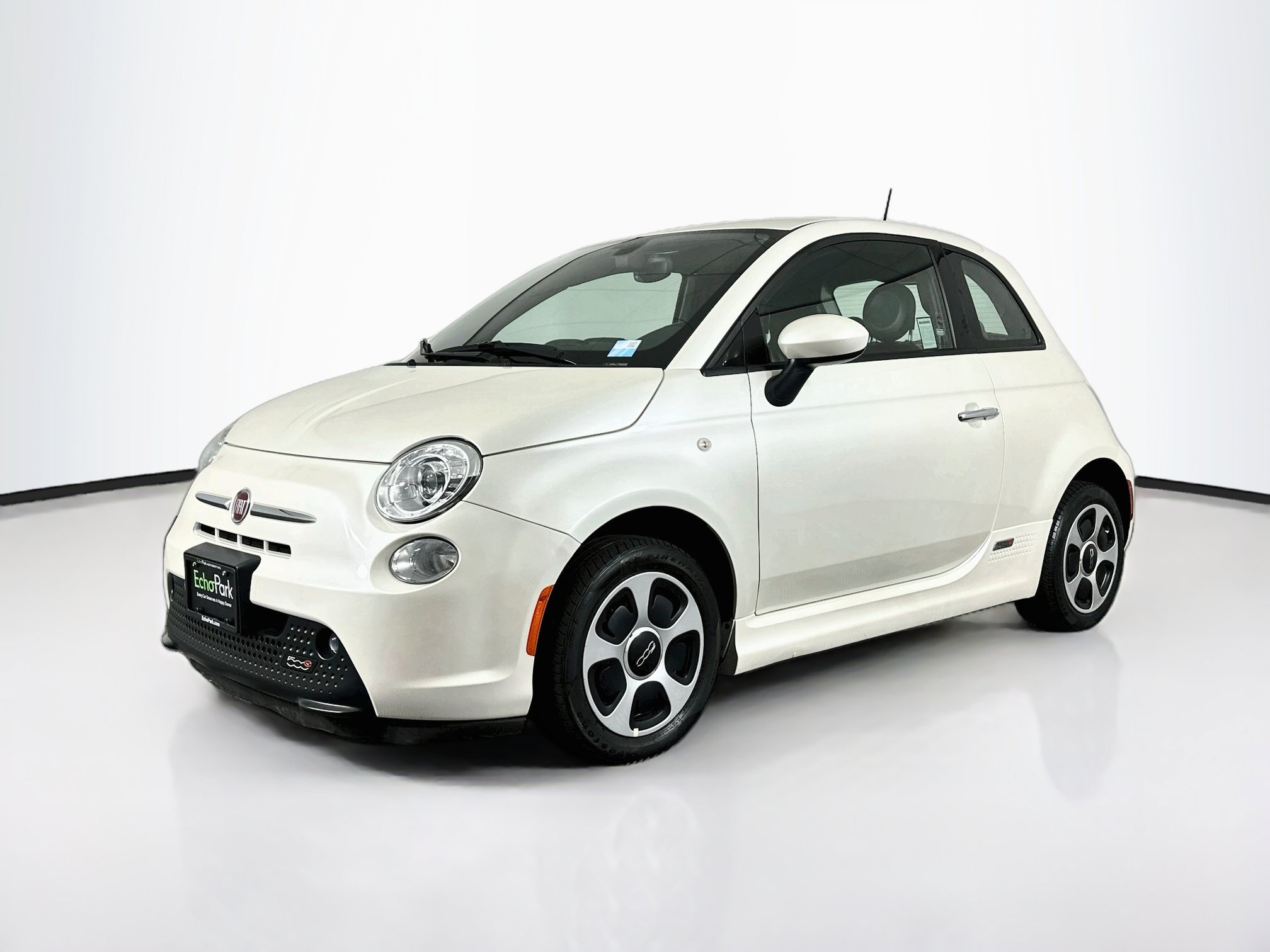 Used 2016 FIAT 500 e FWD image 3