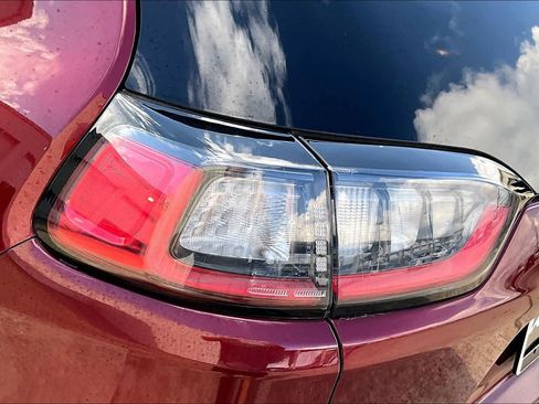 Used 2021 Jeep Cherokee Latitude Plus image 25