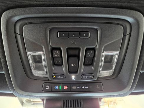 Used 2024 Chevrolet Silverado 2500 High Country w/ High Country Premium Package AWD/4WD image 71