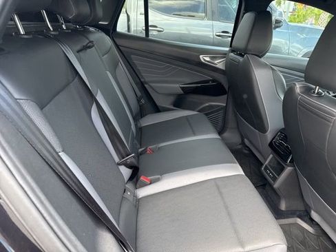 Used 2023 Volkswagen ID.4 Pro S RWD image 11