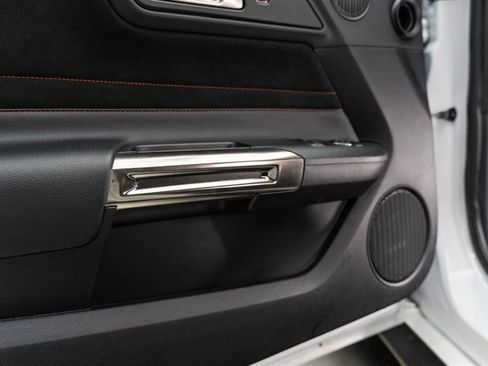 Used 2017 Ford Mustang Shelby GT350R w/ GT350R Equipment Group 920A RWD image 99