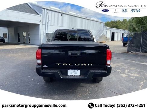 Used 2020 Toyota Tacoma SR image 5