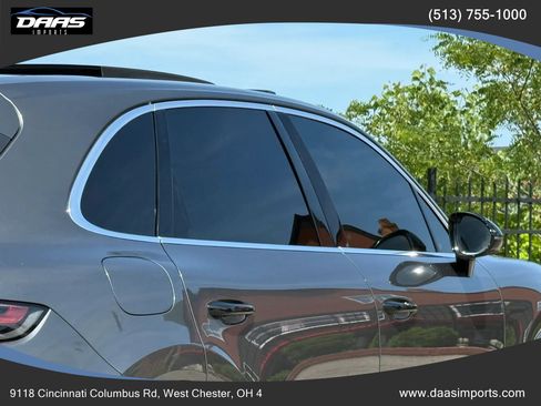 Used 2019 Porsche Cayenne AWD/4WD image 6
