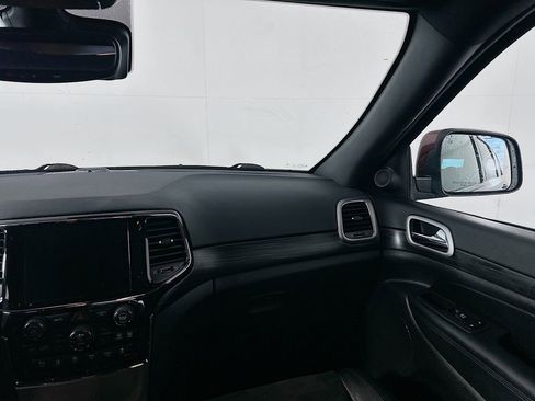 Used 2022 Jeep Grand Cherokee Laredo X image 22