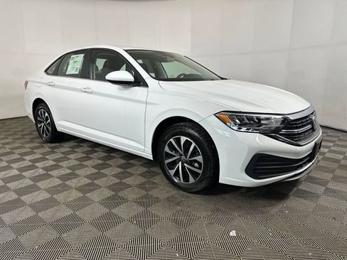 Used 2024 Volkswagen Jetta S image 2