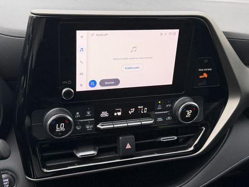 Used 2023 Toyota Highlander LE image 24