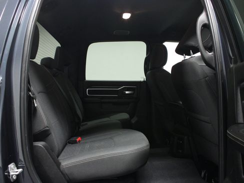 Used 2025 RAM 2500 Big Horn AWD/4WD image 15