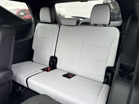 New 2026 Chevrolet Traverse High Country w/ LPO, Floor Liner Package FWD image 26
