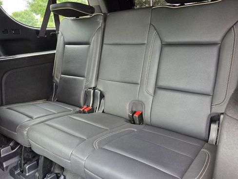Used 2023 GMC Yukon XL SLT w/ Max Trailering Package AWD/4WD image 12