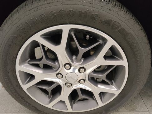 Used 2020 Jeep Grand Cherokee Overland image 31