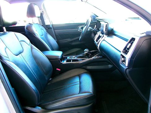 Used 2022 Kia Sorento SX FWD image 22