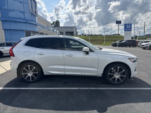 Used 2018 Volvo XC60 T6 Inscription w/ Luxury Seat Package AWD/4WD image 2