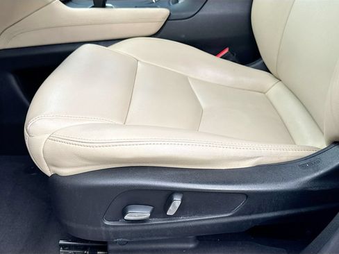 Used 2019 Cadillac XT5 FWD image 21