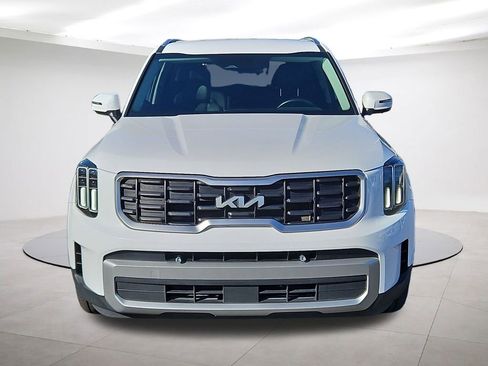 Used 2023 Kia Telluride S image 2