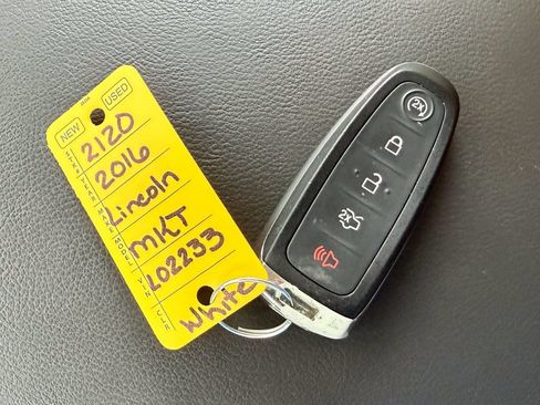 Used 2016 Lincoln MKT AWD w/ Equipment Group 201A image 33