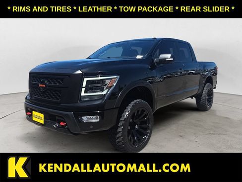 Used 2021 Nissan Titan PRO-4X w/ Pro-4x Convenience Package AWD/4WD image 1