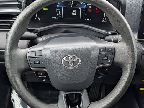 Used 2025 Toyota Camry LE FWD image 12