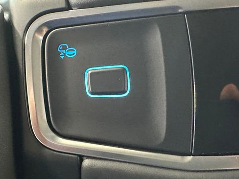 New 2025 Ford Expedition Active image 14