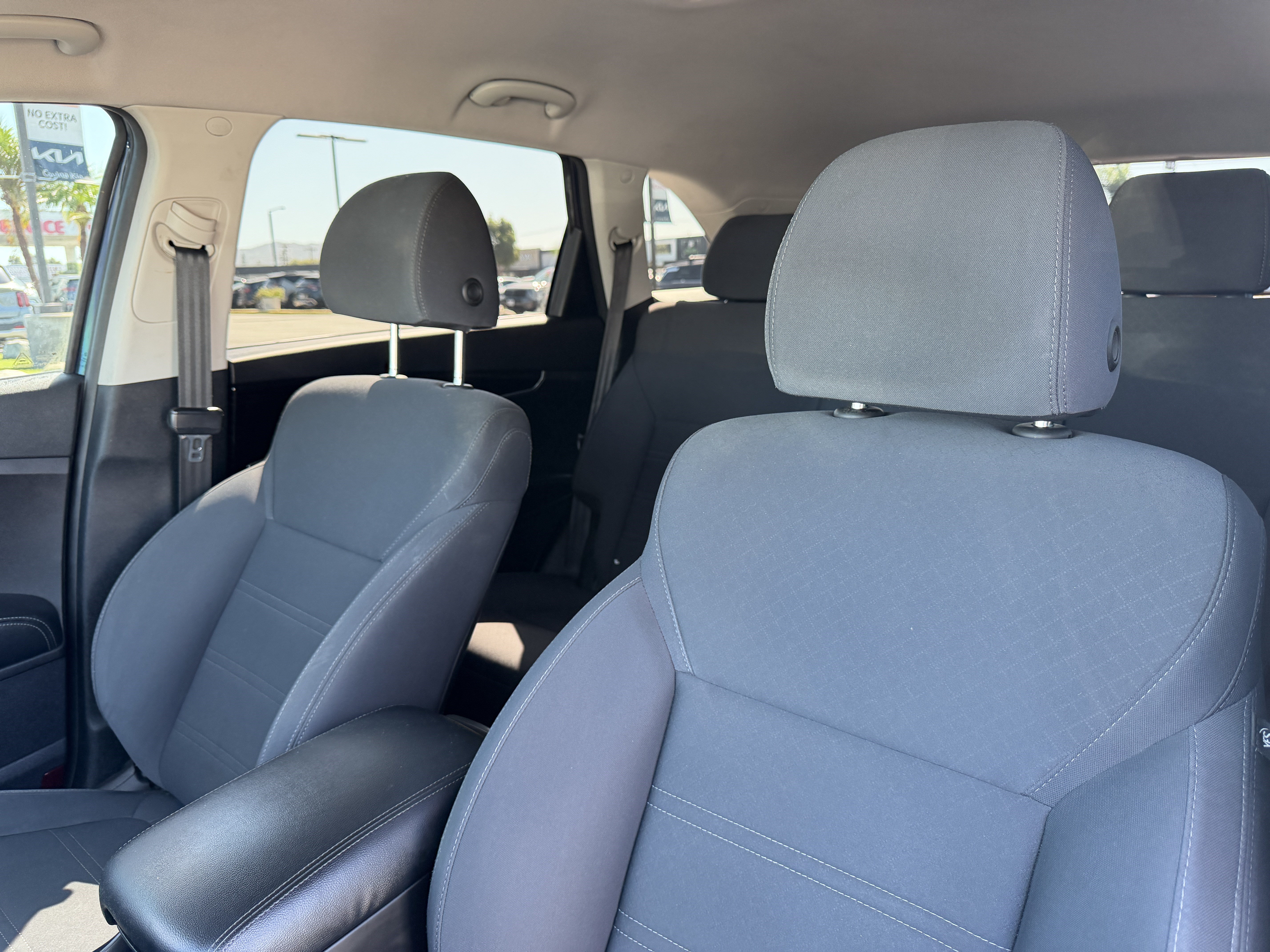 Used 2019 Kia Sorento FWD image 16