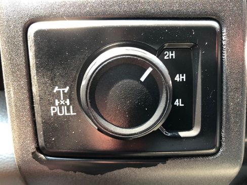 Used 2018 Ford F250 XL w/ Power Equipment Group AWD/4WD image 32