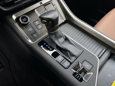 Used 2025 Lexus GX 550 w/ Cold Area Package image 47