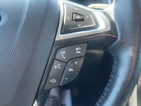 Used 2023 Ford Edge SEL image 15