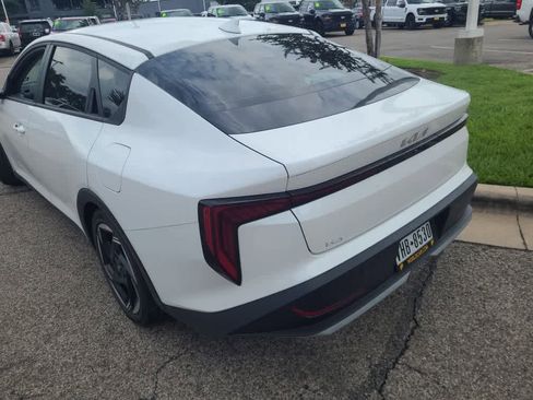 Used 2025 Kia K4 EX FWD image 3
