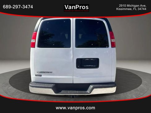 Used 2017 Chevrolet Express 3500 LT w/ LT Preferred Equipment Group image 4