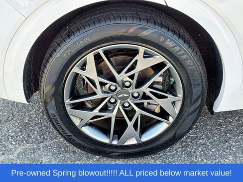 Used 2022 Genesis GV70 2.5T w/ Select Package AWD/4WD image 11
