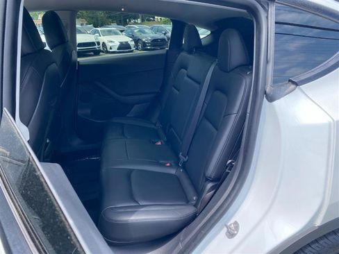 Used 2023 Tesla Model Y Long Range AWD/4WD image 12