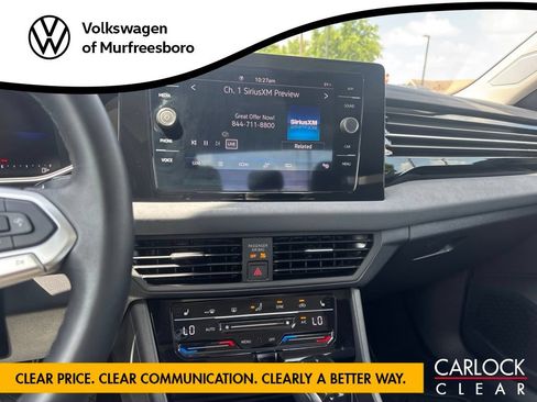 Certified 2025 Volkswagen Jetta SE FWD image 22