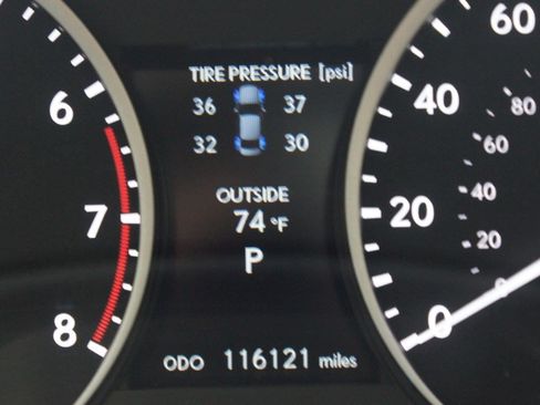 Used 2015 Lexus ES 350 w/ Luxury Package FWD image 4