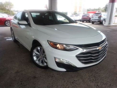 Used 2022 Chevrolet Malibu LT image 3