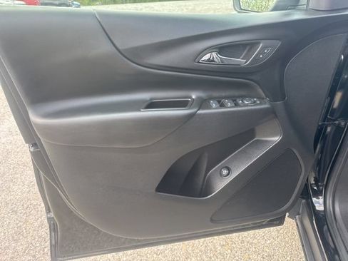 Used 2024 Chevrolet Equinox LT AWD/4WD image 9