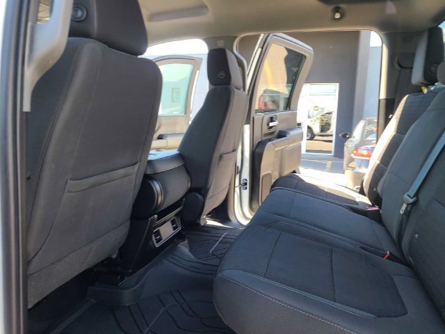 Used 2022 Chevrolet Silverado 2500 Custom w/ Custom Convenience Package AWD/4WD image 22