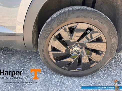 Used 2024 Volkswagen Atlas SE image 20