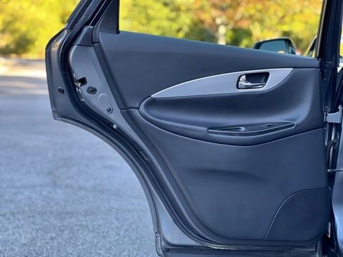 Used 2017 INFINITI QX50 Base image 19