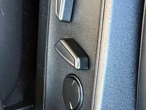 Used 2025 Ford Escape Platinum image 16