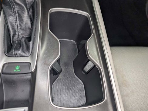 Used 2018 Honda Accord LX image 24