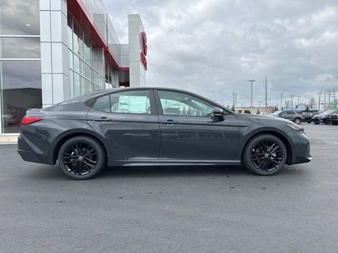 New 2026 Toyota Camry SE image 8