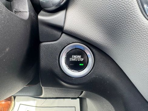 Used 2019 Chevrolet Equinox LT AWD/4WD image 23
