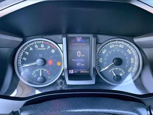 Used 2020 Toyota Tacoma TRD Sport w/ TRD Premium Sport Package AWD/4WD image 13