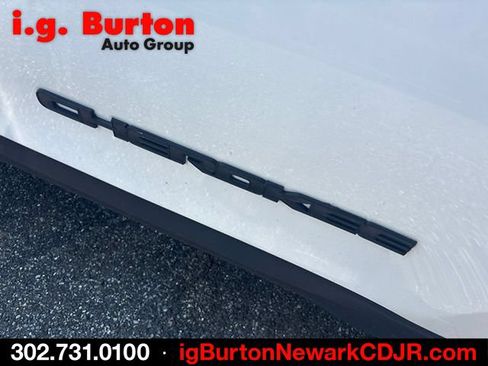 Used 2021 Jeep Cherokee Latitude Plus AWD/4WD image 7