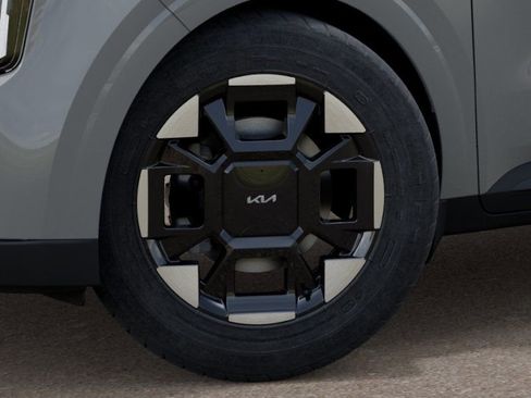 New 2026 Kia Carnival EX FWD image 12