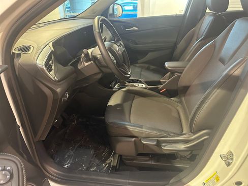 Used 2025 Buick Encore GX Preferred image 27