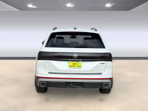 Used 2024 Volkswagen Atlas Peak Edition SEL AWD/4WD image 10