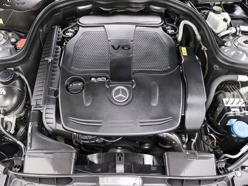 Used 2013 Mercedes-Benz E 350 Sedan image 33