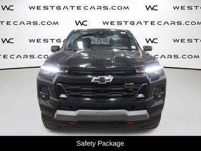 Used 2023 Chevrolet Colorado Z71 w/ Z71 Convenience Package 2